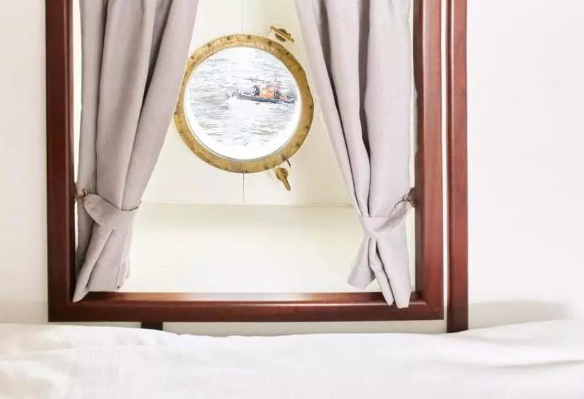 هتل Alexander Von Humboldt   Das Schiff