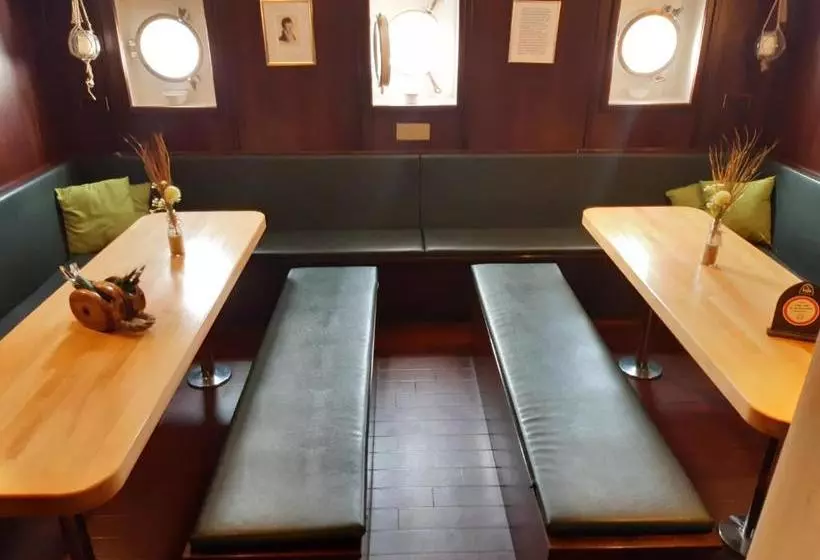 هتل Alexander Von Humboldt   Das Schiff