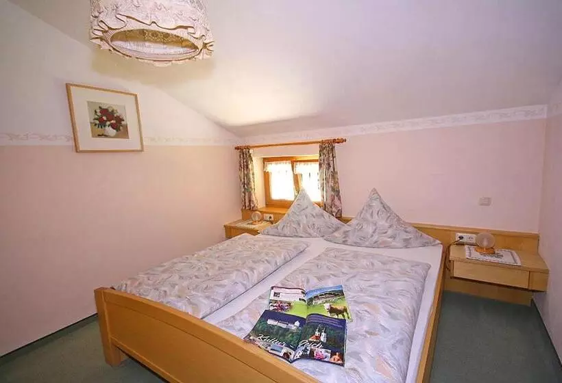 ホテル Bauernhof Ertlhof