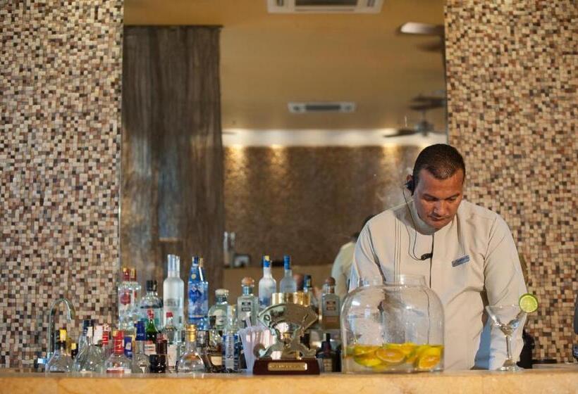 ホテル Blue Diamond Club At Movich Cartagena