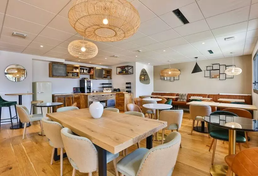 ホテル Hôtel & Spa Face à La Mer