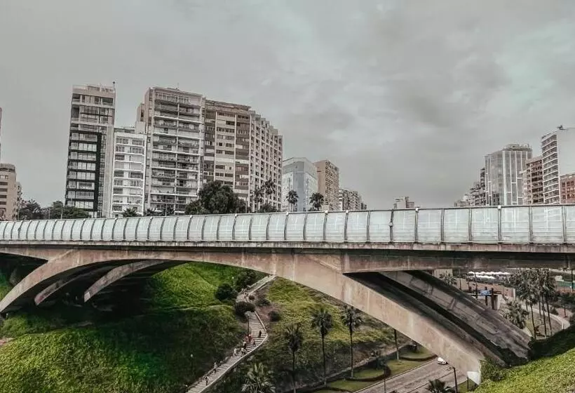 ホテル Pullman Lima Miraflores