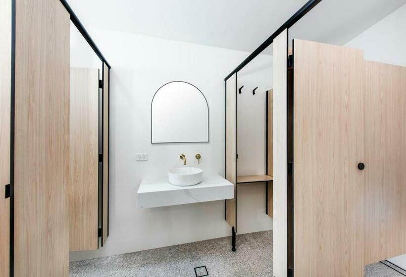 Отель The Paragon