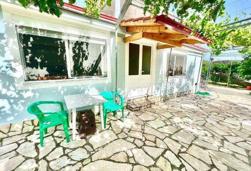 Pensão Coral Guesthouse Sarandë