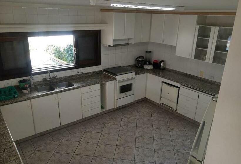 بنسيون Mansão Das Orquídeas