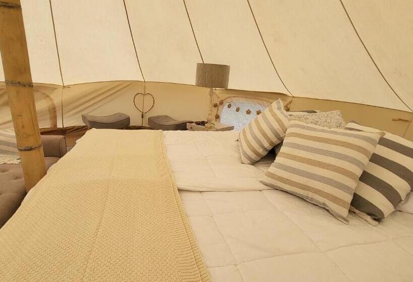 פנסיון Palumbo Glamping & Villas