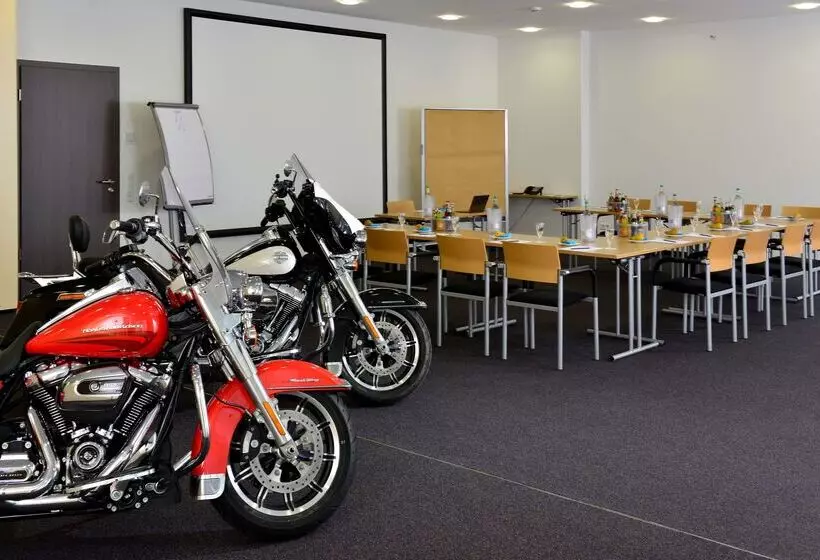 בית מלון כפרי Best Western Plus Konrad Zuse