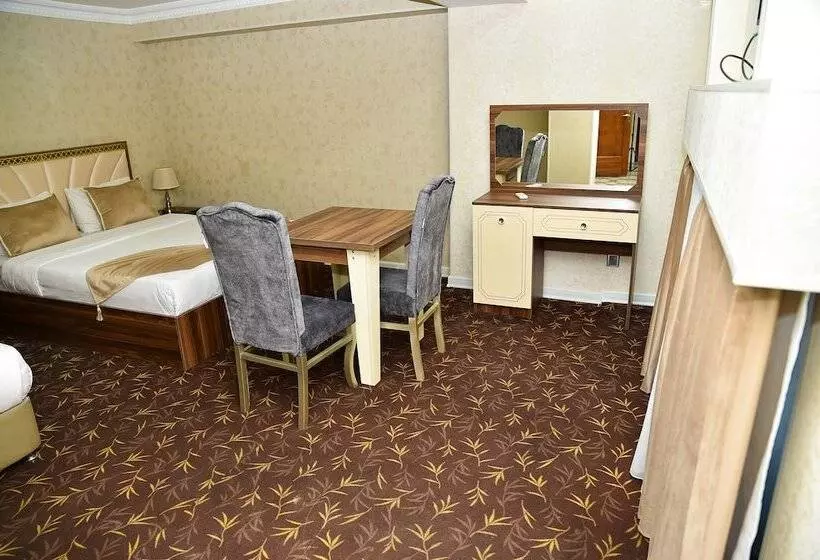 هتل Boulevard Rigs Boutique