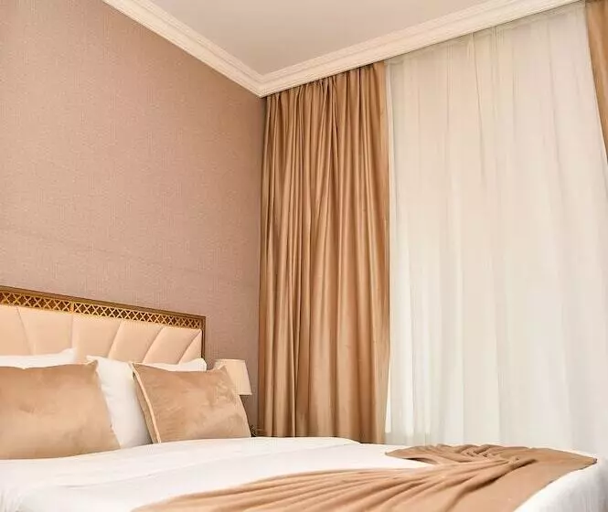 هتل Boulevard Rigs Boutique