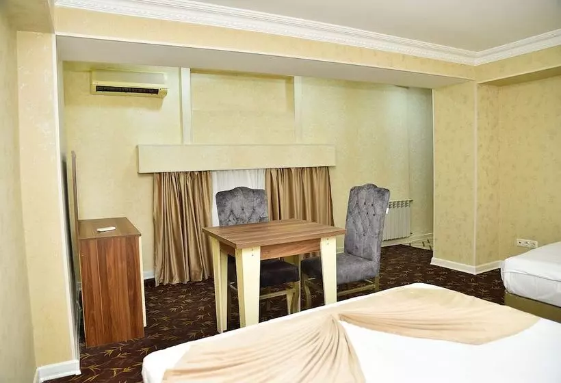 هتل Boulevard Rigs Boutique