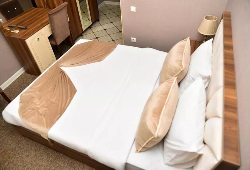 هتل Boulevard Rigs Boutique