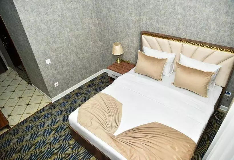 هتل Boulevard Rigs Boutique