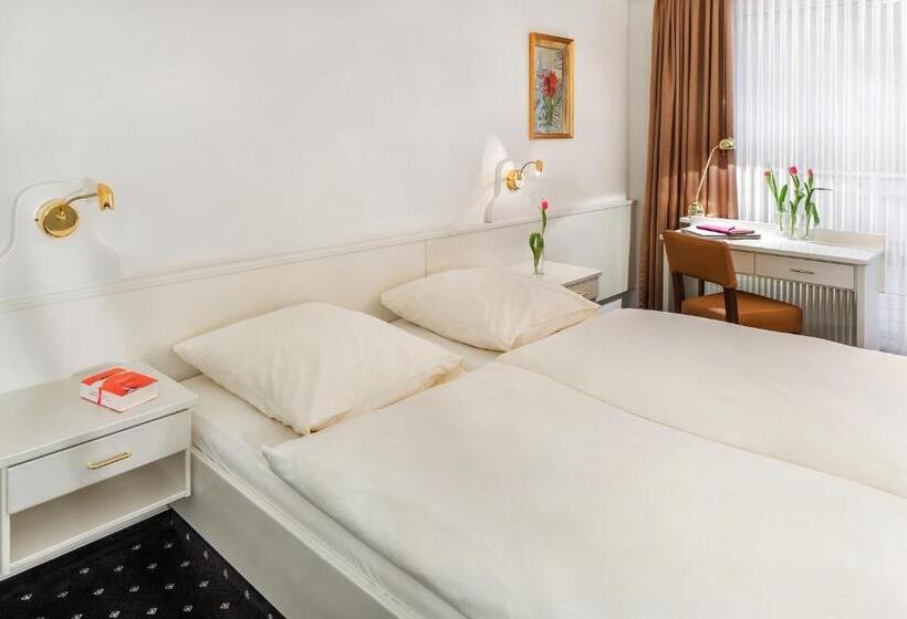 Отель Der Kronprinz