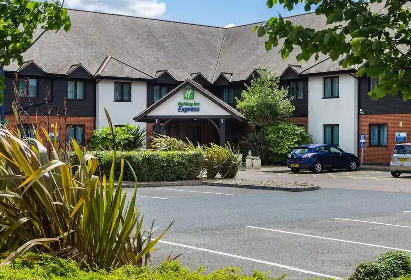 هتل Holiday Inn Express Colchester, An Ihg