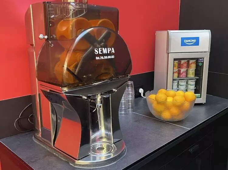 Отель Logis Hôtel Borel