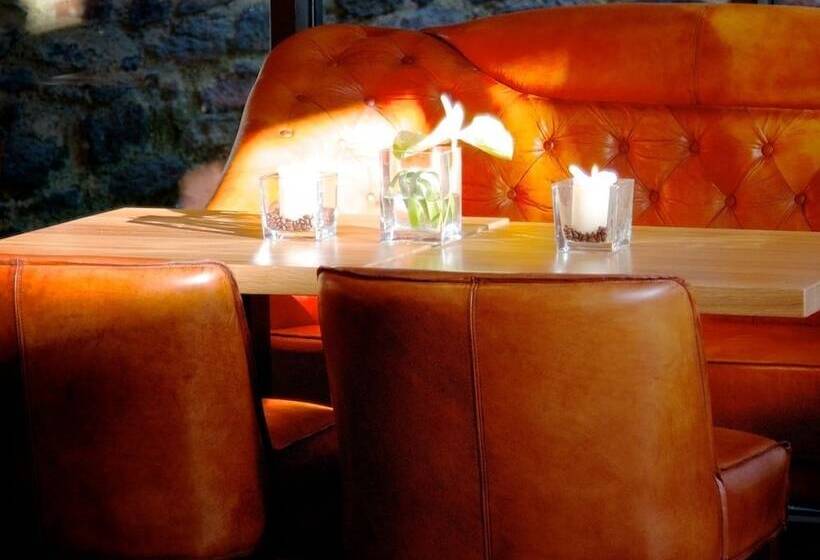 فندق Hôtel Schloss Romrod