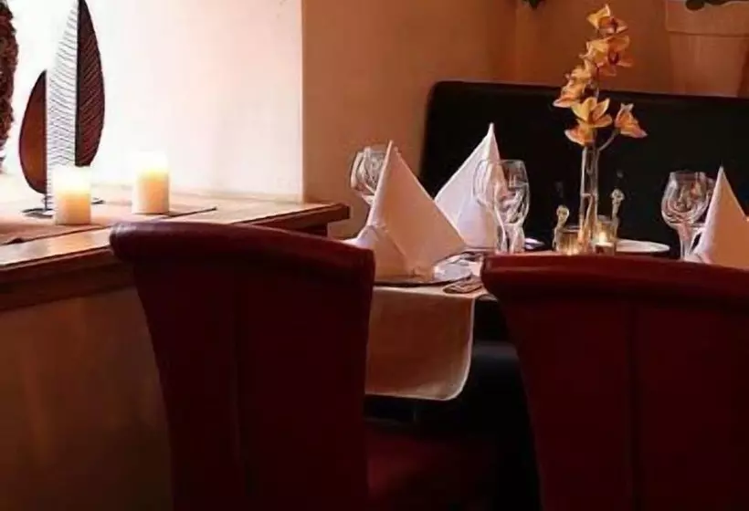 Отель Hôtel Schloss Romrod