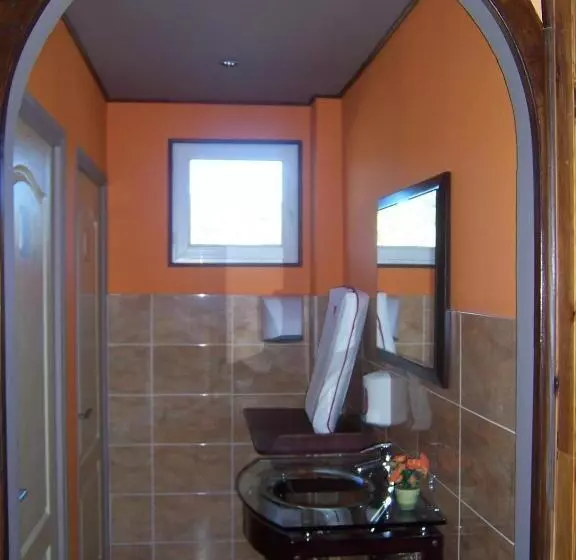 酒店 La Tour Du Loup