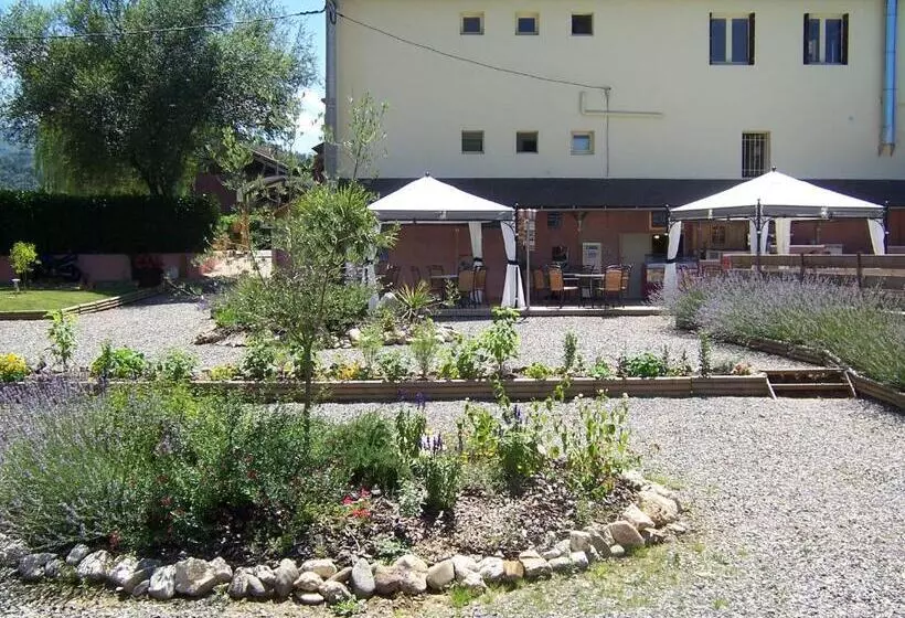 בית מלון כפרי La Tour Du Loup