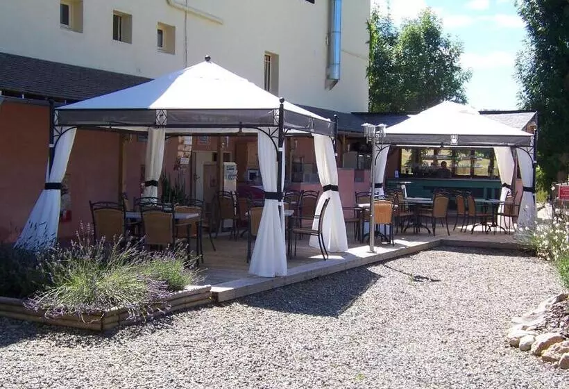 酒店 La Tour Du Loup