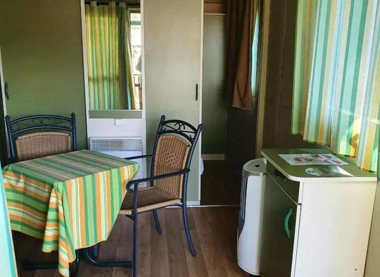 Отель La Tour Du Loup