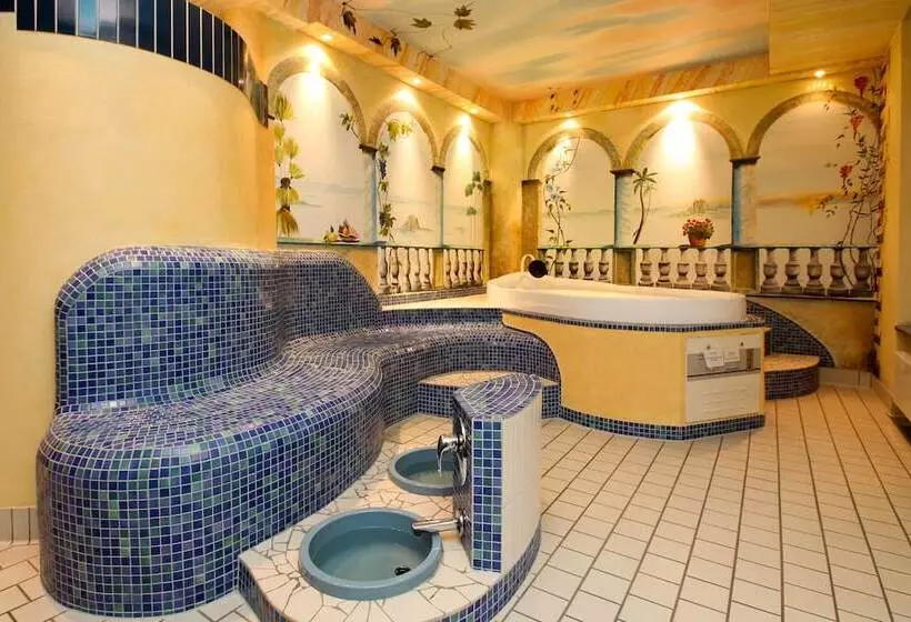 Отель & Apartments Leugermann