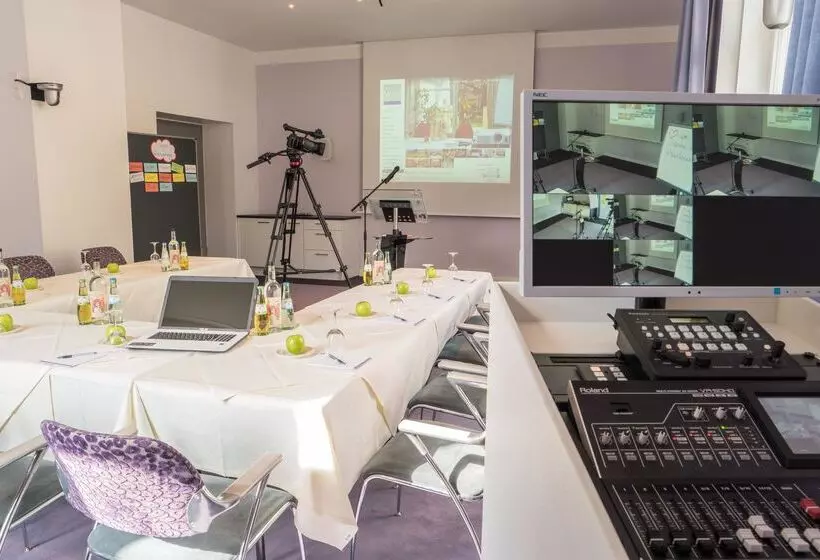 فندق Moselschlösschen Spa & Resort