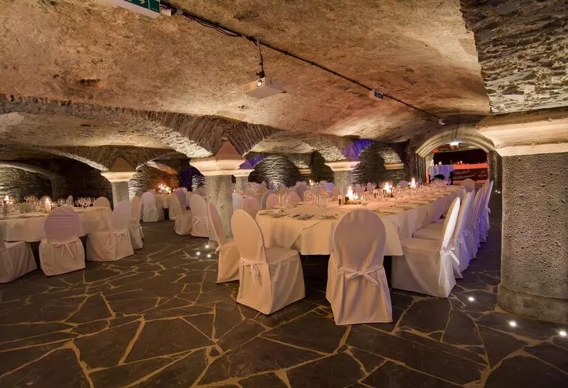 فندق Moselschlösschen Spa & Resort