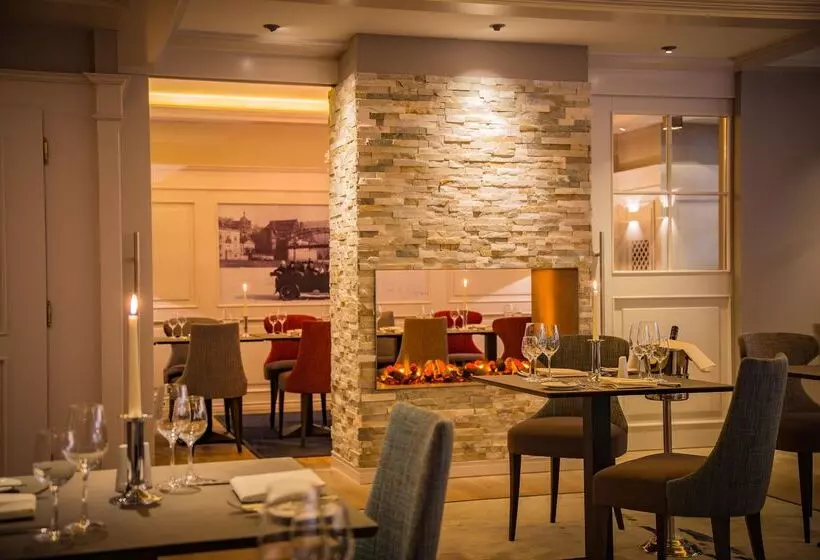 فندق Moselschlösschen Spa & Resort