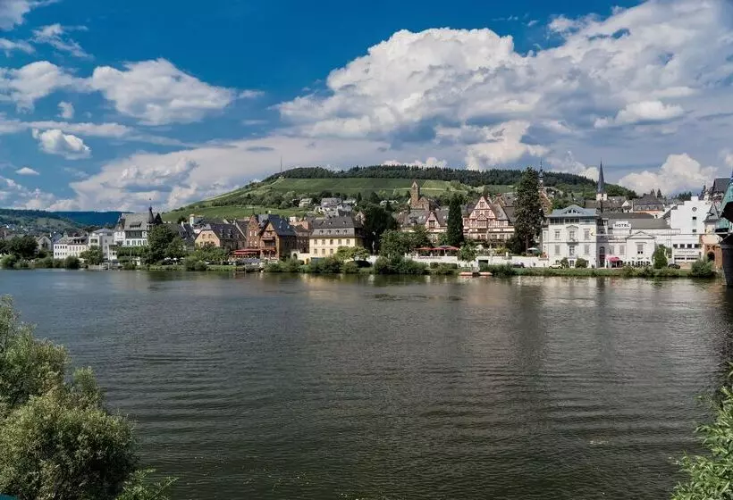 فندق Moselschlösschen Spa & Resort