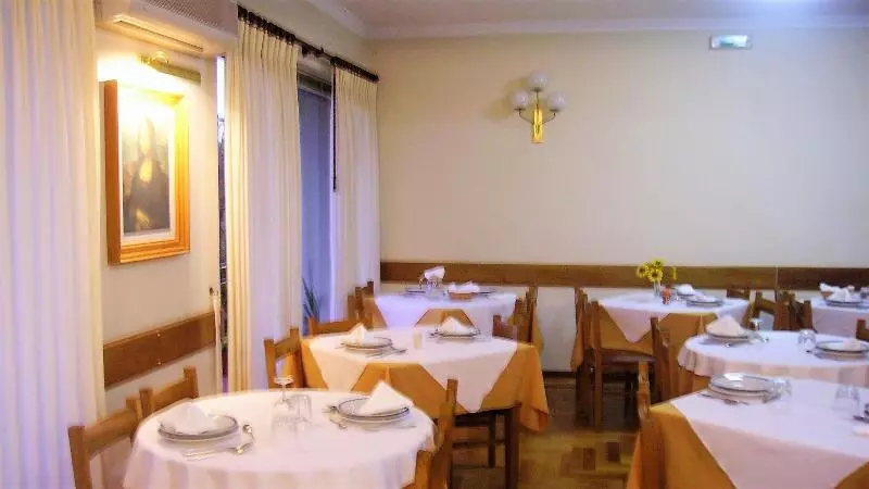 Отель Peninsular