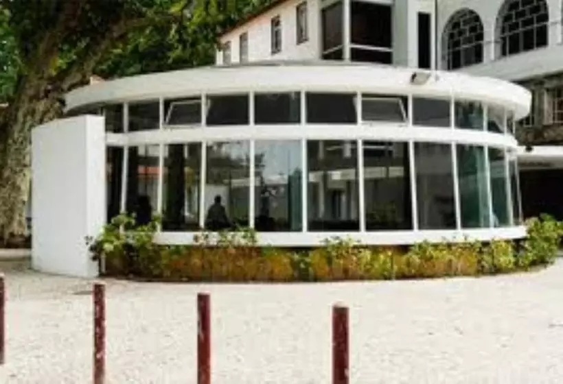 Отель Peninsular