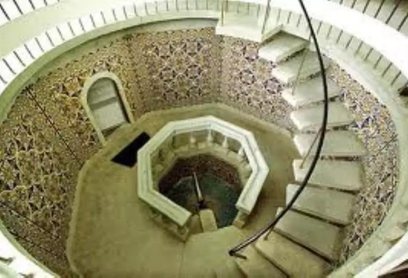 Отель Peninsular