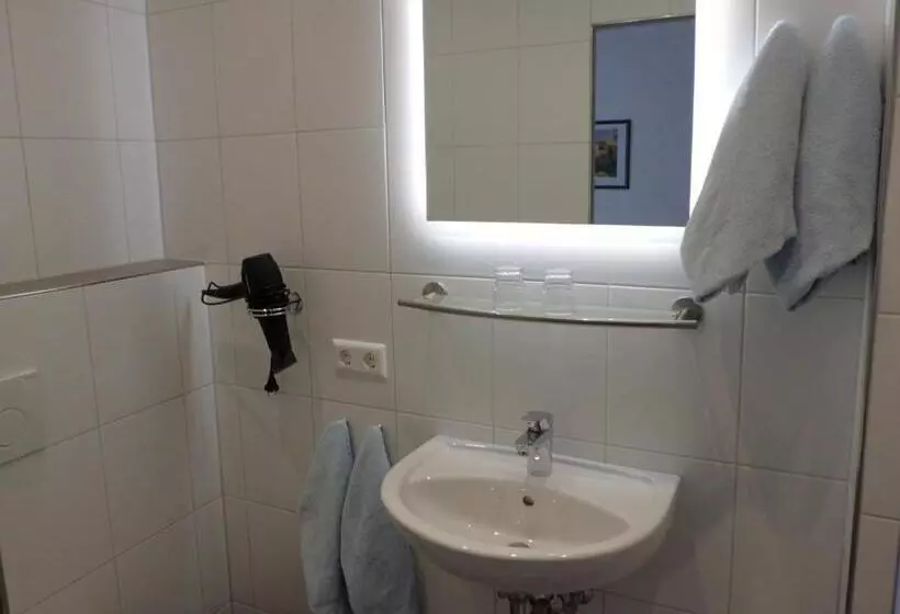 هتل Restaurant Zur Pfanne