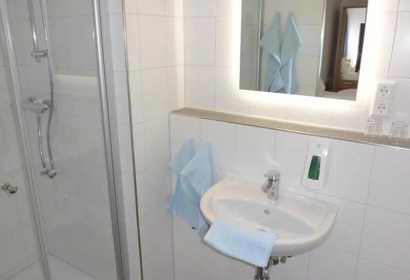 هتل Restaurant Zur Pfanne