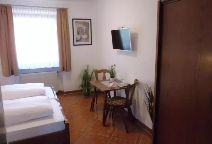 هتل Restaurant Zur Pfanne