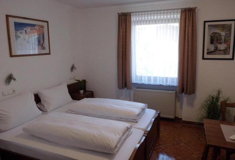 ホテル Restaurant Zur Pfanne