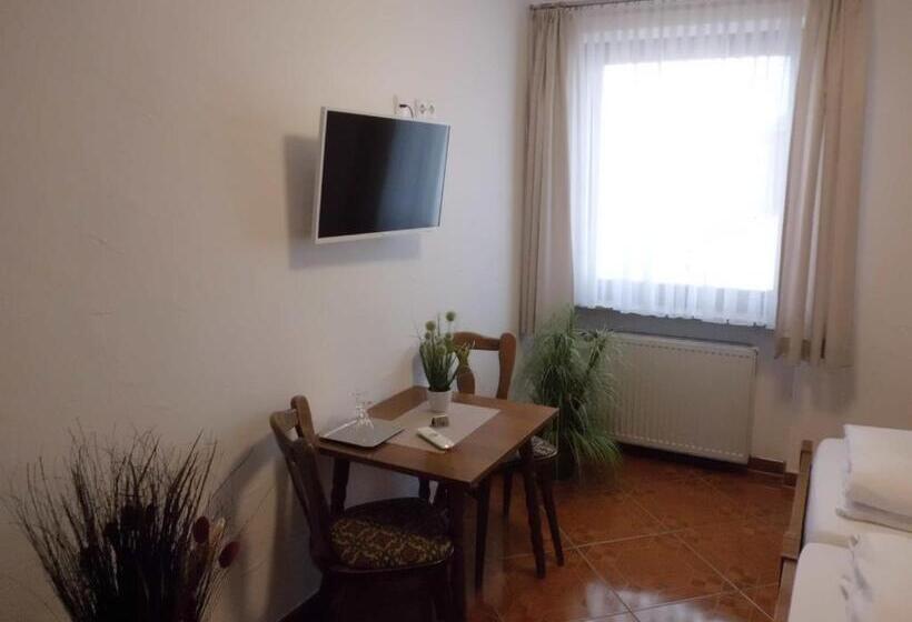 ホテル Restaurant Zur Pfanne