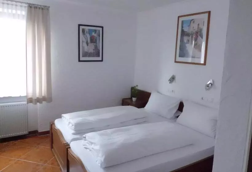 هتل Restaurant Zur Pfanne