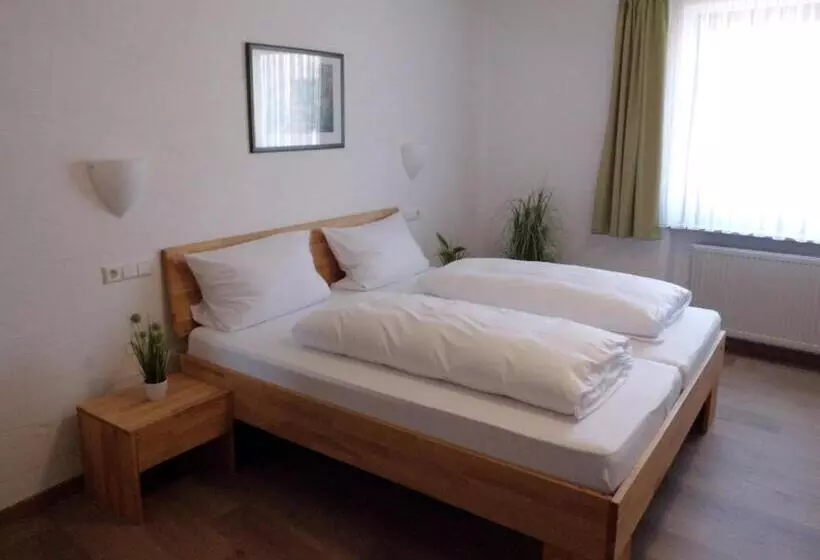 هتل Restaurant Zur Pfanne