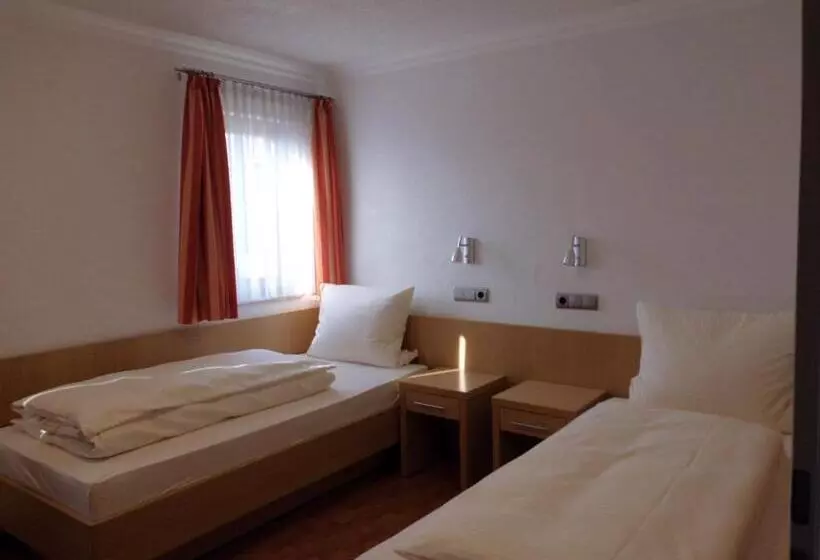 هتل Restaurant Zur Pfanne