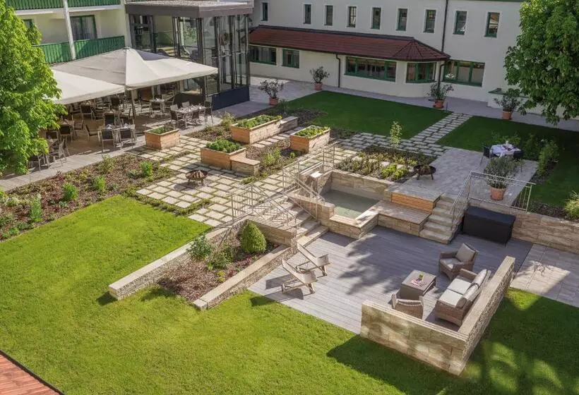 فندق Sonnengut Wellness Therme Spa