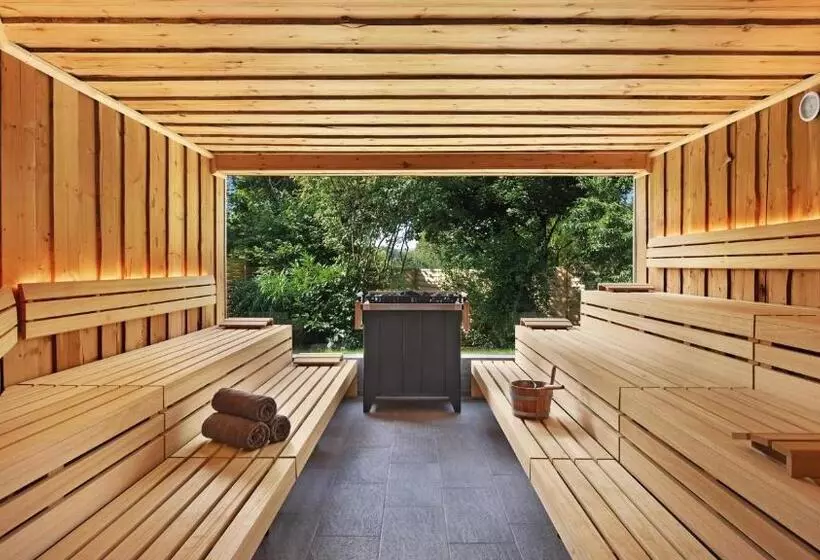 فندق Sonnengut Wellness Therme Spa