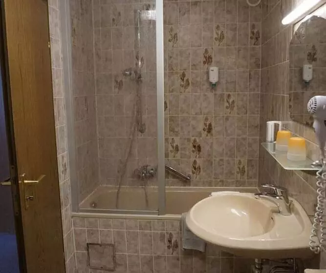 Hotel Restaurant Weinhaus Grebel