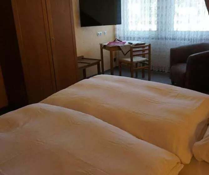 Hotel Restaurant Weinhaus Grebel