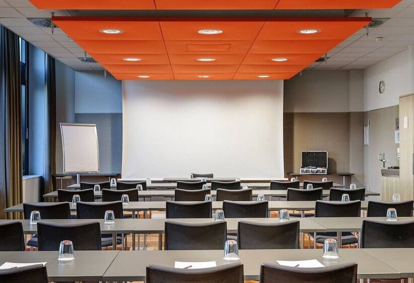 Novotel München Airport   Newly Renovated