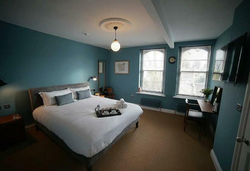 فندق صغير The Alma Taverns Boutique Suites   Room 1   Hopewell