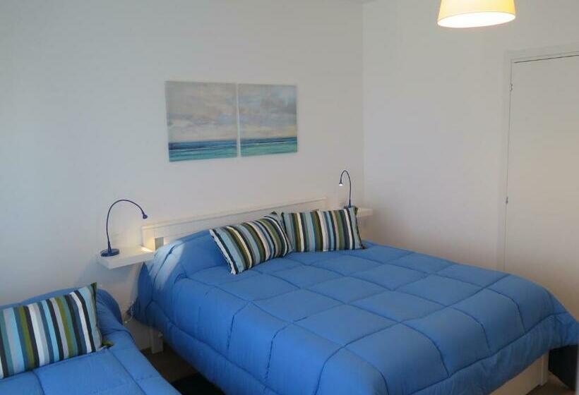 تختخواب و صبحانه Anconabed