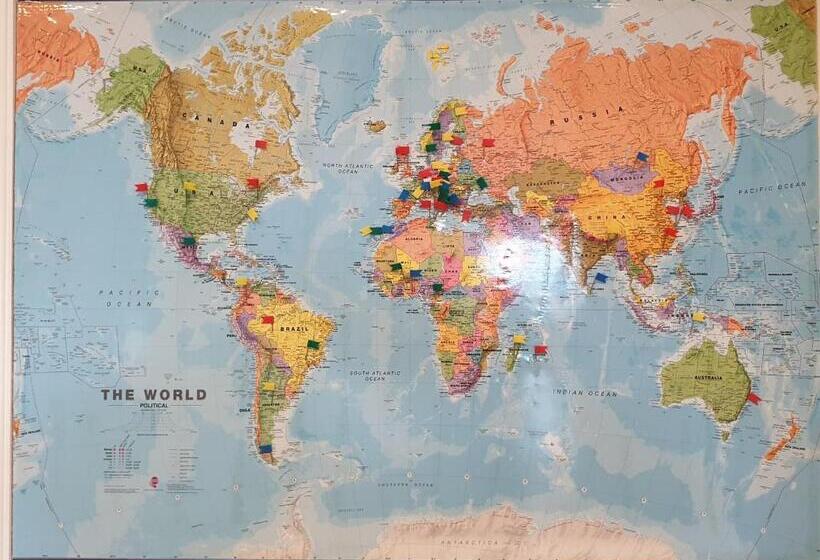 تختخواب و صبحانه Anconabed