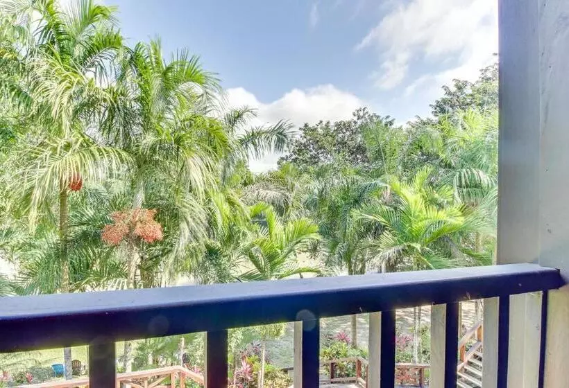 Hotelli Colonial Suite @ Mahogany Hall